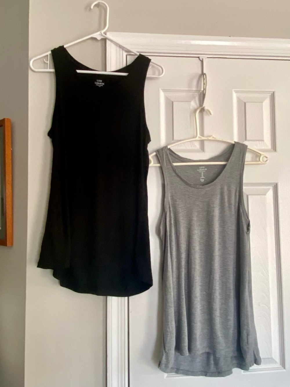 SET (2) GAP LUXE SLEEVELESS TANK TOP - Picture 3 of 7